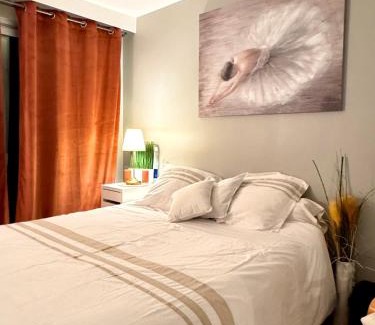 Amerique Apartment | Appartement du Buttes Chaumont