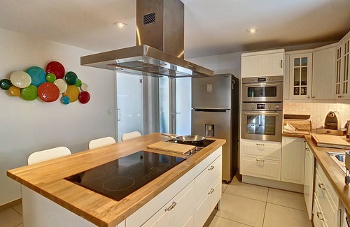 Floreffe Apartment | Appartement Duplex 2CH Avec Piscine Privative Intérieure Chauffée à 32°c