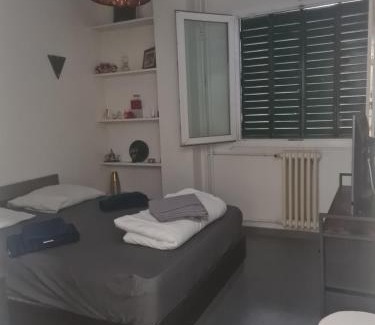 Saint-Giniez Apartment | Appartement entre le velodrome et les plages!
