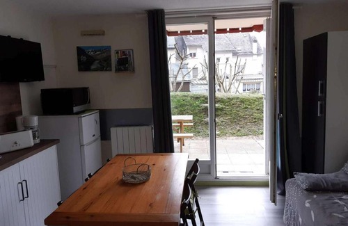 Esquieze-Sere Apartment | Appartement Esquièze-Sère, 1 pièce, 4 personnes - FR-1-402-39