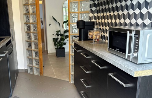 Bussy-Saint-Georges Apartment | Appartement Spacieux et Calme