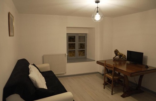 Chalmazel-Jeansagniere Apartment | Appartement spacieux au pied des pistes