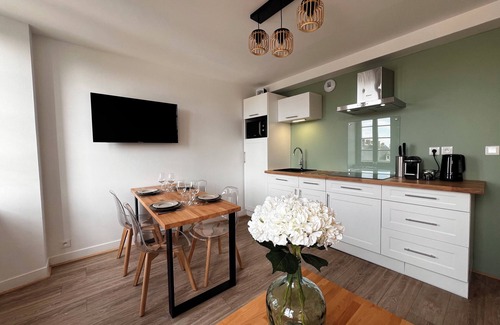 Sainte-Mere-Eglise Apartment | Appartement Spacieux en Plein Coeur de Sainte-mère-eglise