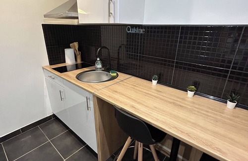 Mantes-la-Jolie Apartment | Appartement Illusion