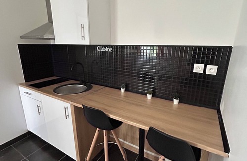 Mantes-la-Jolie Apartment | Appartement Illusion