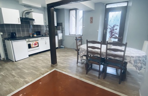 Saint-Clement Apartment | Appartement Indépendant Avec Jardin Dans une Maison