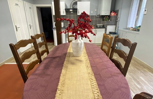 Saint-Clement Apartment | Appartement Indépendant Avec Jardin Dans une Maison