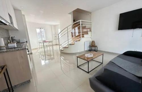 Stains Apartment | Appartement lumineux accès privatif.