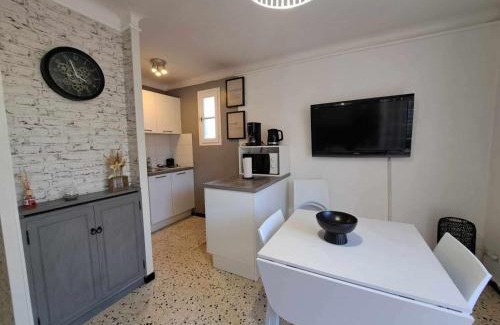 Marseillan Plage Apartment | Appartement RDC 2 pièces proche plage avec terrasses et parking - FR-1-326-575