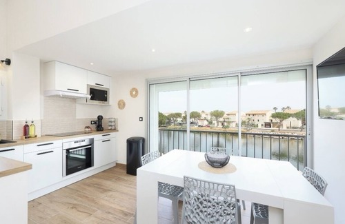 Saint-Cyprien Plage Apartment | Appartement Refait à Neuf, a Étrenner, les Pieds Dans L'eau