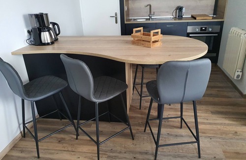 Beaune Apartment | Appartement standing climatisé pour 4 personnes