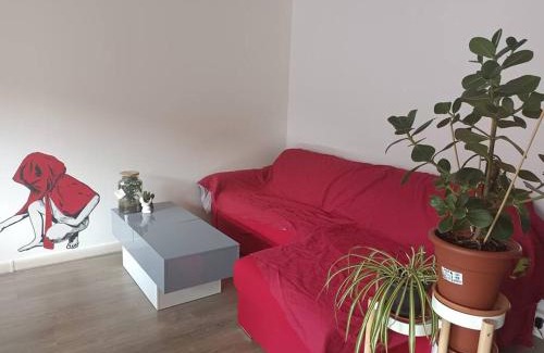 Charonne Apartment | Appartement Street-art