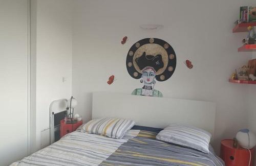 Charonne Apartment | Appartement Street-art