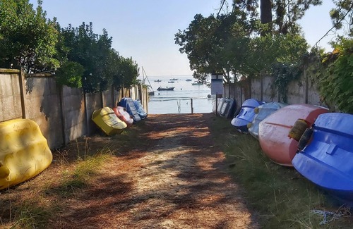 Piraillan Apartment | Appartement T2 de 42m2 Avec Balcon à 150m de la Plage Côté Bassin