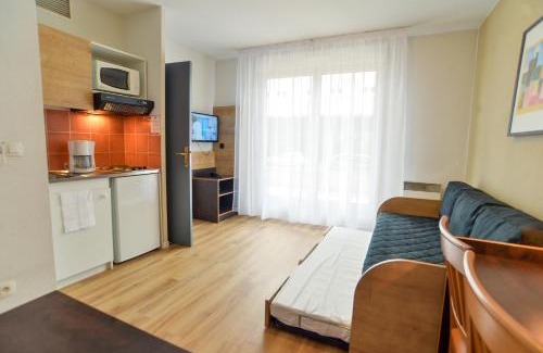 8th Arrondissement Apartment | Apparthotel Privilodges Lyon Lumière