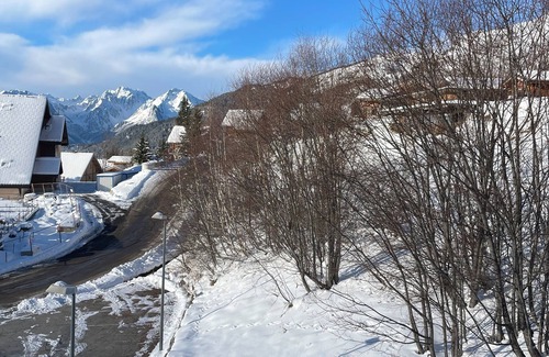 Montgellafrey Apartment | Appt 4/6 rénové - 2 chambres - Pied des pistes- Le Grand Domaine Valmorel/SFL