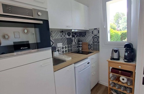 Blonville-sur-Mer Apartment | Appt in residence with garden for 4 people/Nearby (200m) sea and town center