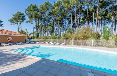 Parentis-en-Born Condo | Apptmt avec accès piscine | A quelques pas du lac!