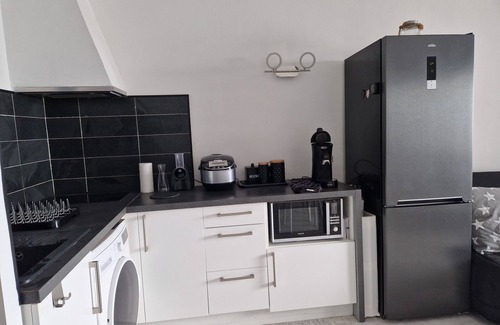 Fos-sur-Mer Apartment | APT 35 m2 all comfort. 150 m from the beach, SATURDAY TO SATURDAY RENTALS