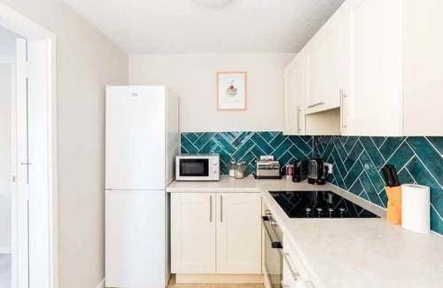 Leamington Spa Apartment | Apt 5 Chestnut Court - Leamington Spa