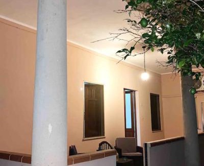 Assemini Apartment | Apt con portico privato vicino Cagliari Airport