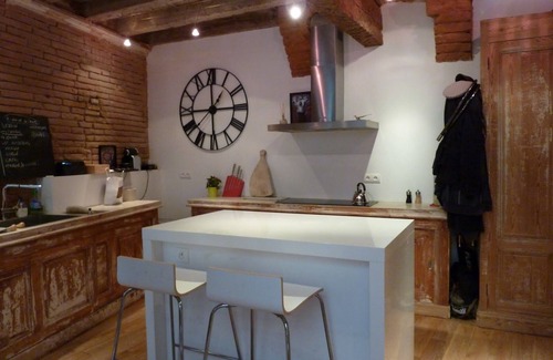 Saint-Etienne Apartment | Apt in France, Dreamy Splendid apt. in the center of Toulouse, best neighborhood