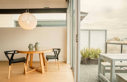 Mornington Peninsula Apartment | Aquabelle Seven - Couples retreat that will delight!