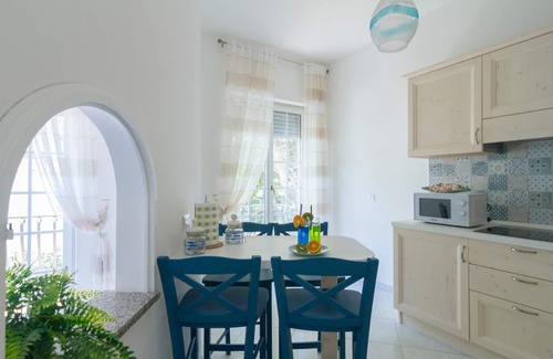 Marina Grande Apartment | Aquamarine Relaxing Capri Suites Suite Azzurra
