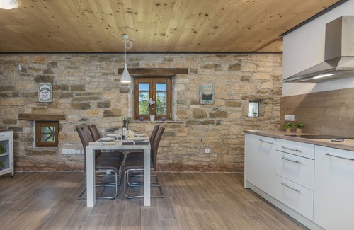 Groznjan Villa | Aquileia Residence # 2- peaceful, private garden, large pool, close to Grožnjan