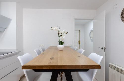 Camino de Ronda Apartment | Arabial 2