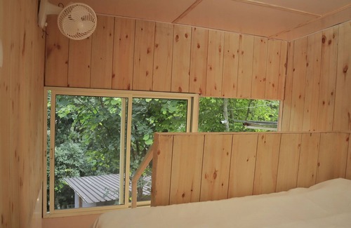 Bhimtal Hotel | Arahnyam Pool Side Cafe & Resort