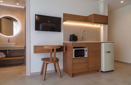 Tolo House | Arancia Elegant Rooms and Suites