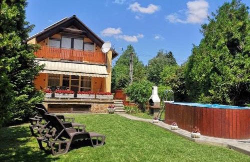 Sukoro House | Aranyhal Vendégház