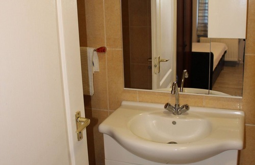 Pere Hotel | Aranyhordó Panzió Étterem és Pizzéria