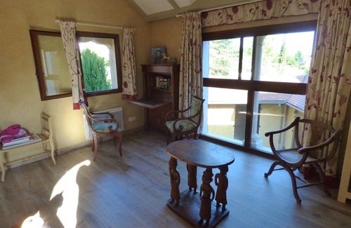 Arbus House | Arbus: Beautiful, quiet, cool residence with enclosed garden planted with trees.