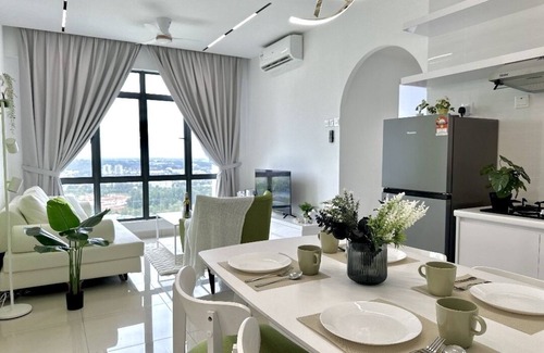Taman Daya Apartment | ARC Austin Hills Residensi By Antlerzone