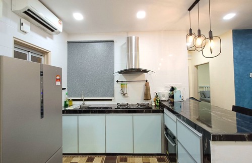 Taman Daya Apartment | ARC Austin Hills Residensi By Antlerzone