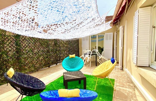 Hyeres City Centre Apartment | ARC EN CIEL - Spacious and stylish downtown!