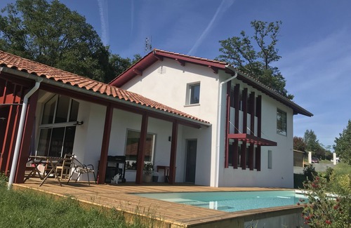 Helette Villa | Architect-designed house in the heart of the Basque Country