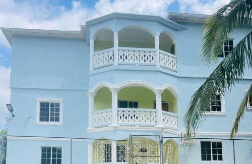 Santa Cruz House | Aristo Oasis