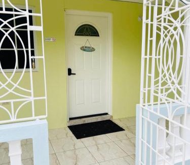 Santa Cruz House | Aristo Oasis