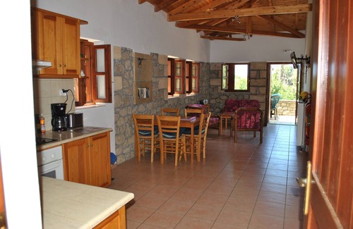 Lefktro Villa | Armonia 2 villa in quiet area 900 meters from the sea