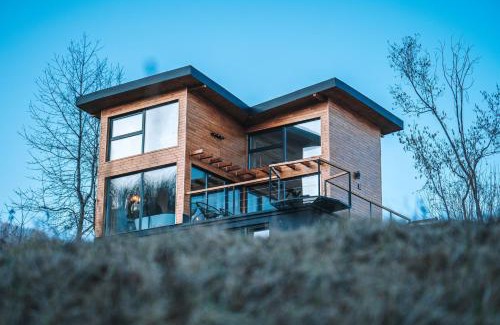 Gura Teghii Villa | Armonia by NorAtlas Heritage - Adults Only