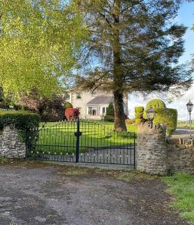Omagh Bed & Breakfast | Arney Lodge Farm