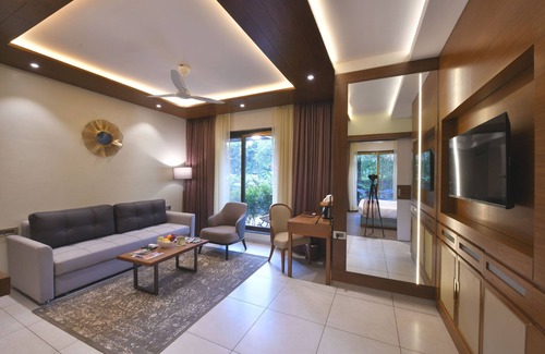 Vijayanagar Hotel | Arova Woods Zinc Journey by The Fern