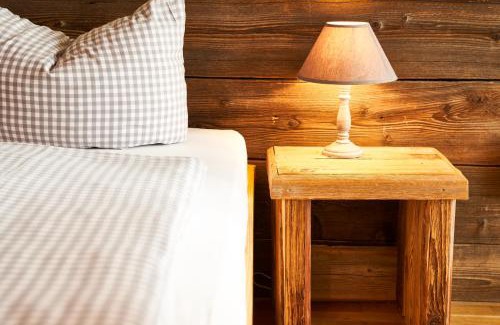 Allershausen House | ARRIVEL Pension Haus am Bach