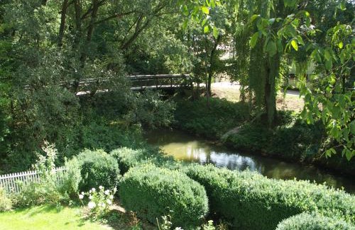 Allershausen House | ARRIVEL Pension Haus am Bach