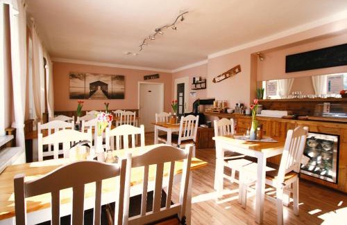 Allershausen House | ARRIVEL Pension Haus am Bach