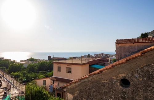 Meta Apartment | ART ROOM 3 Meta di Sorrento