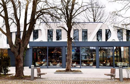 Kostrzyn Bed & Breakfast | Artisan Park